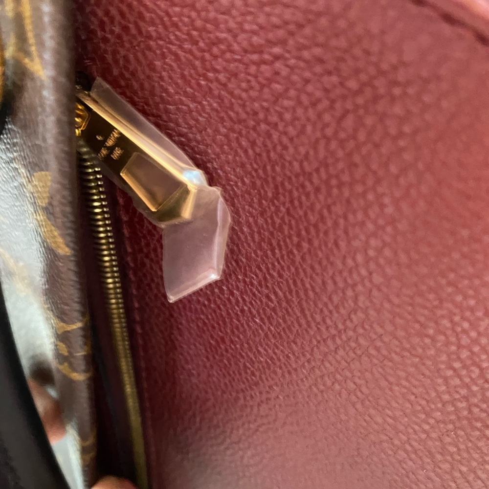 New Louis Vuitton V Tote - Bordeaux Monogram Brand New - Picture 8 of 11